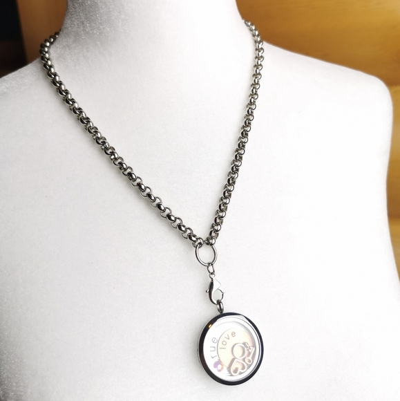 Locket - Picture 4 of 4